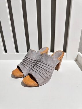 Børn Crown Grey Suede Ruched Peep Toe Heeled Mules Clogs Size 8